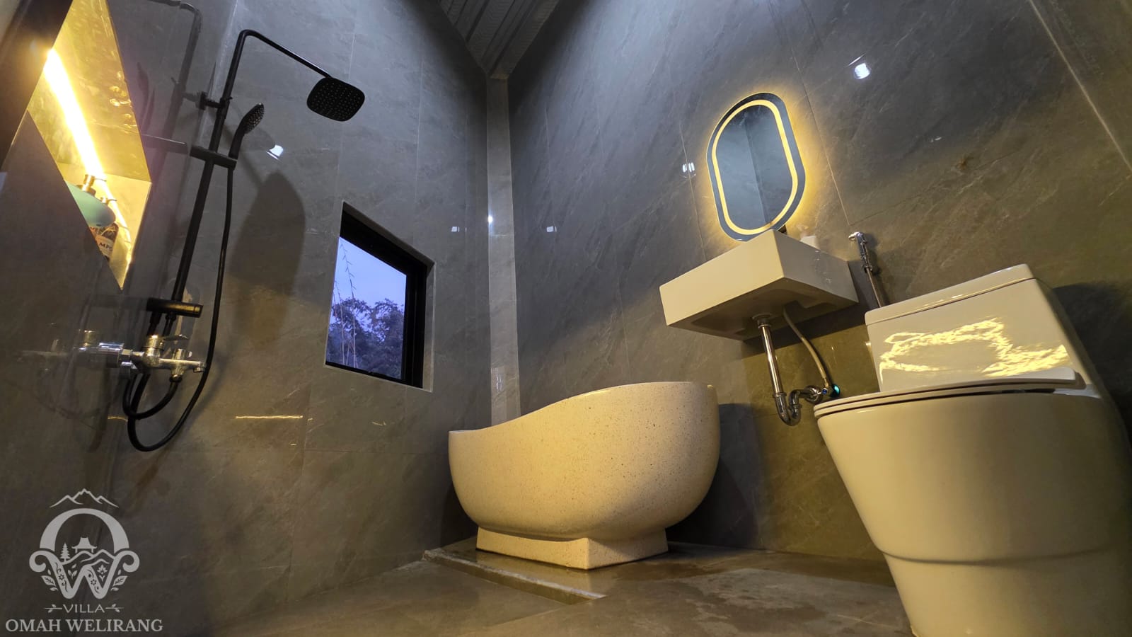 Kamar Mandi Utama